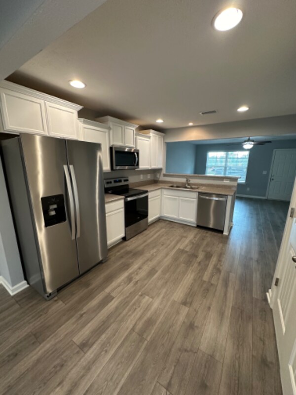 Building Photo - 1156 Tradition Trl