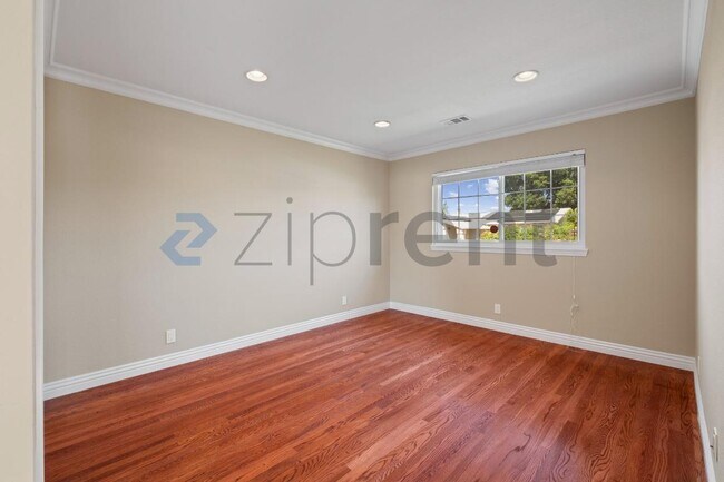 Building Photo - 3019 Paine Ct