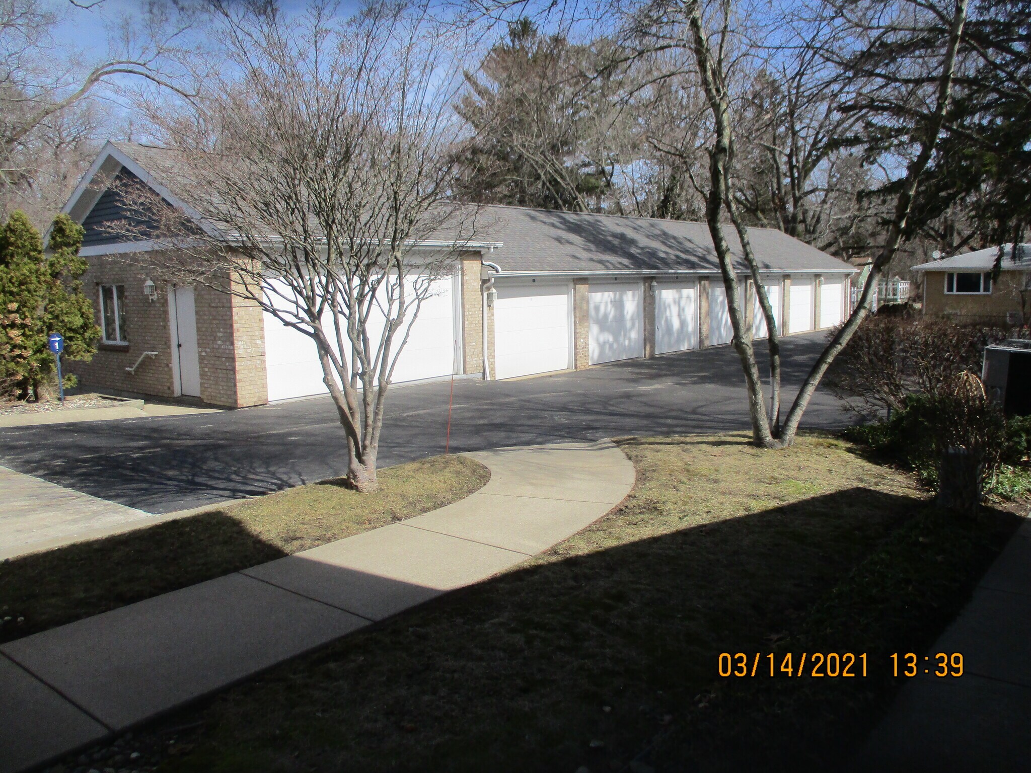 Building Photo - 4144 Ridge Rd