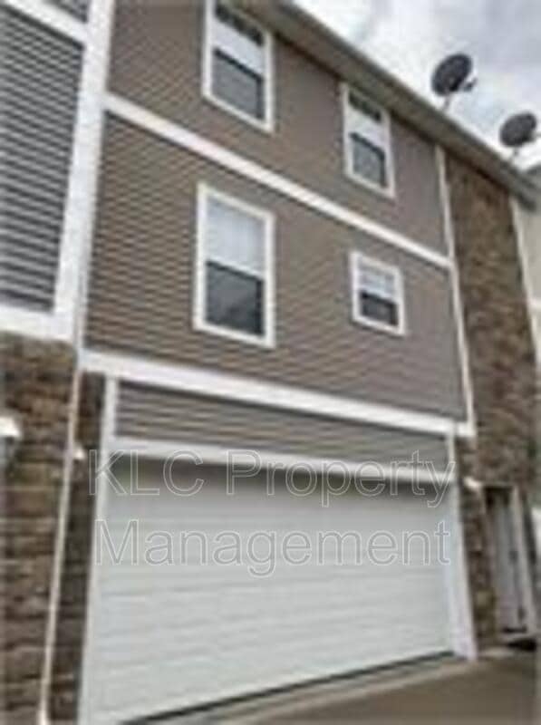Primary Photo - 1135 Redstone Ln