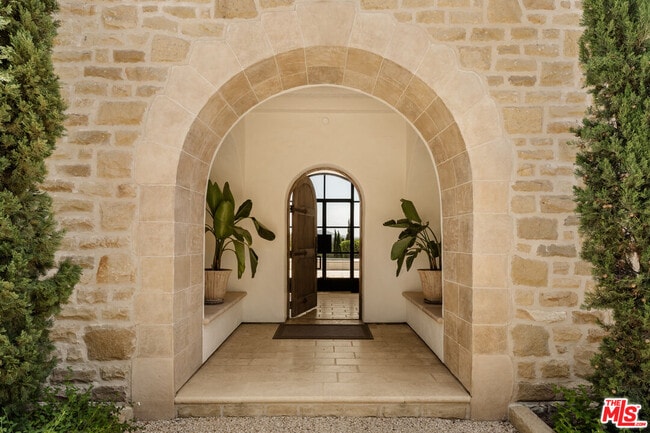 Building Photo - 848 Picacho Ln