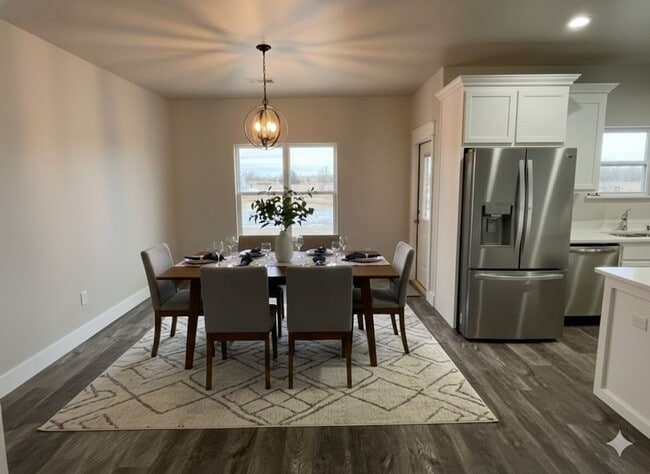 Building Photo - Stunning Home located in Calera