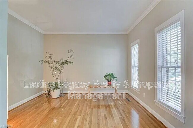 Building Photo - 475 Ashbry Run Dr