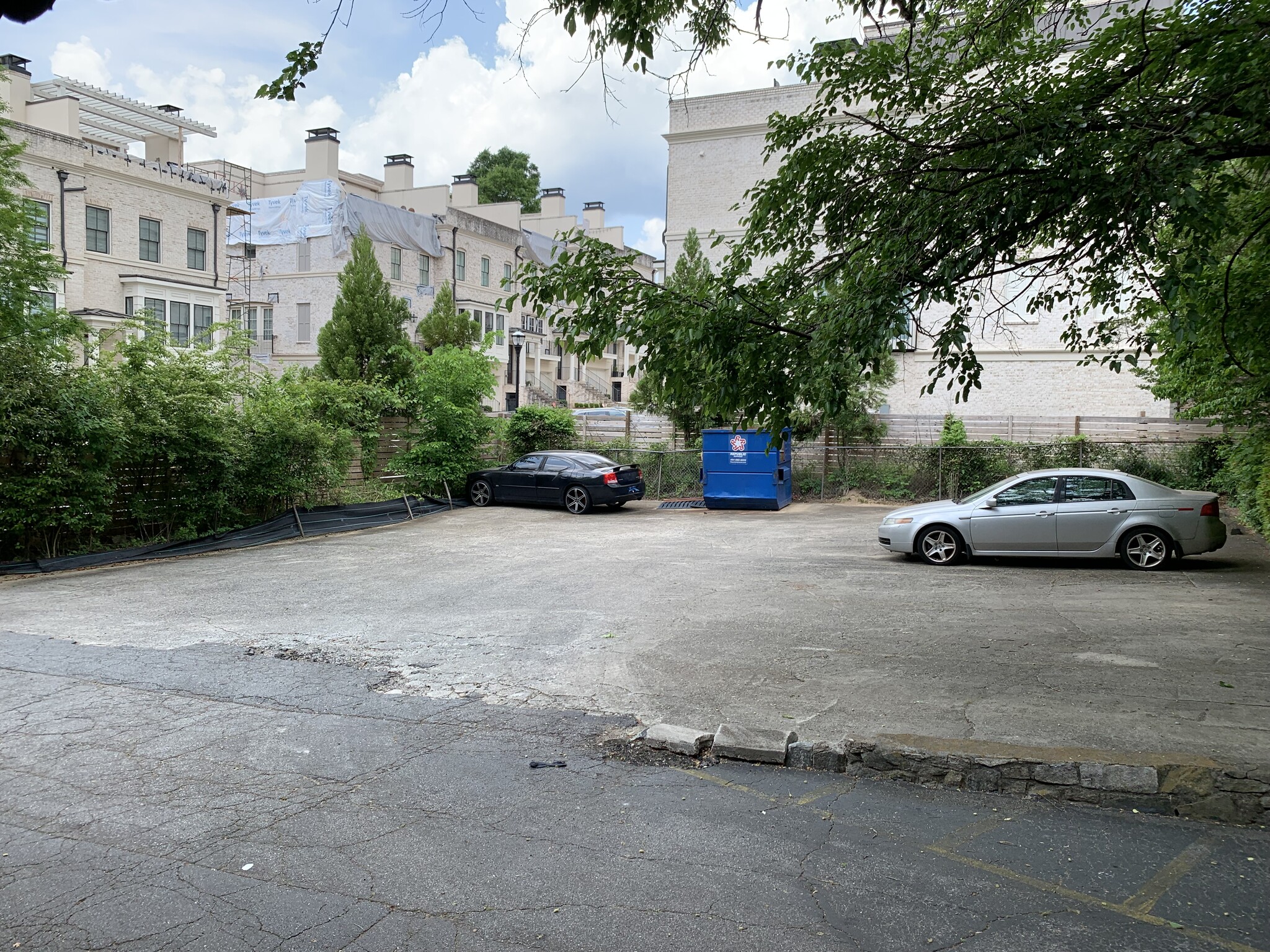 REAR PARKING LOT - 3668 Kingsboro Rd NE