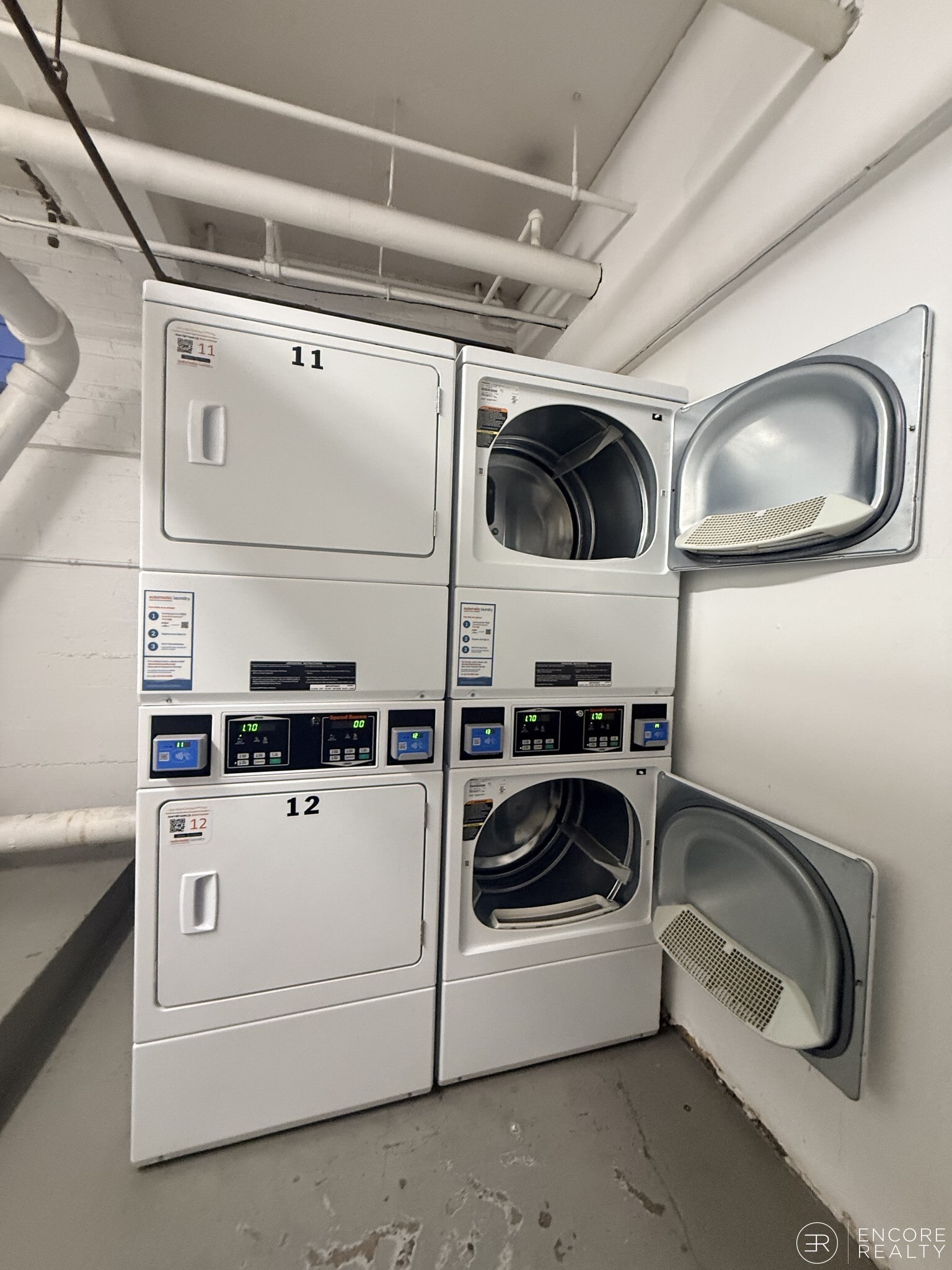 Building Photo - 110 Riverway