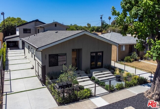 Building Photo - 9051 Lucerne Ave