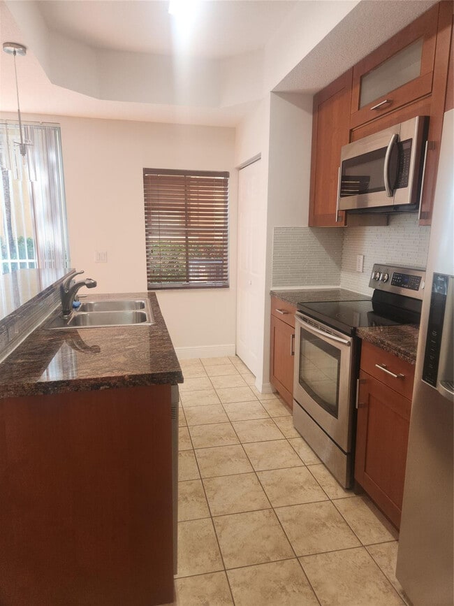 Building Photo - 4915 Tradewinds Ter