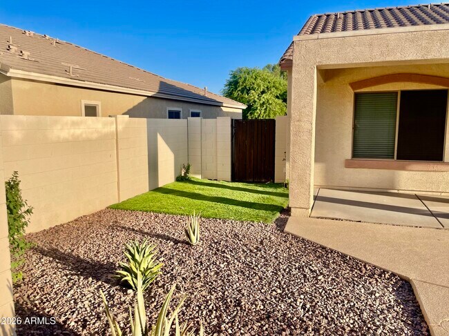 Building Photo - 17456 W Ashley Dr