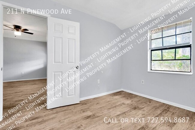 Building Photo - 211 N Pinewood Ave