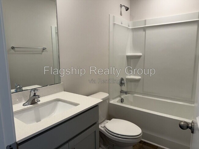 Building Photo - 4109 Laurel Rdg Dr