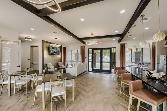 Building Photo - The Heights at Crowley