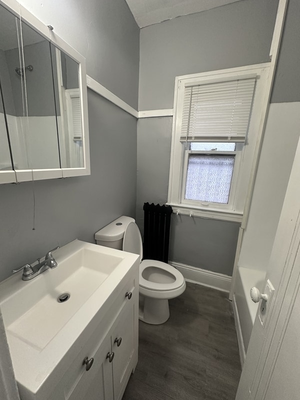 Building Photo - 1442 W 101st St