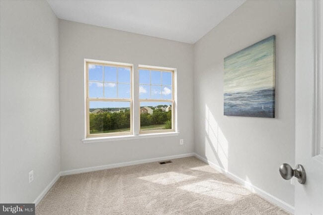 Building Photo - 705 Sawback Sq NE