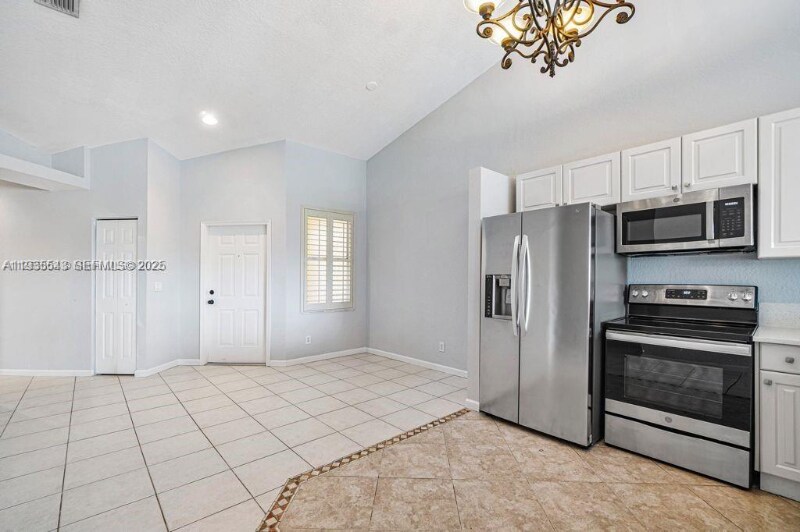 Building Photo - 2437 S Coral Trace Cir