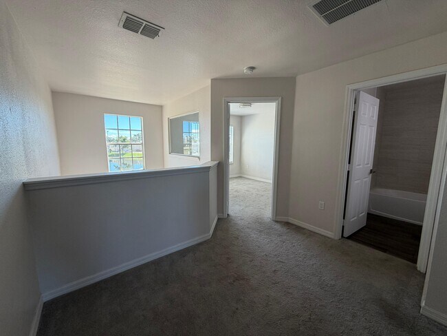 Building Photo - 2003 Claudia Ln