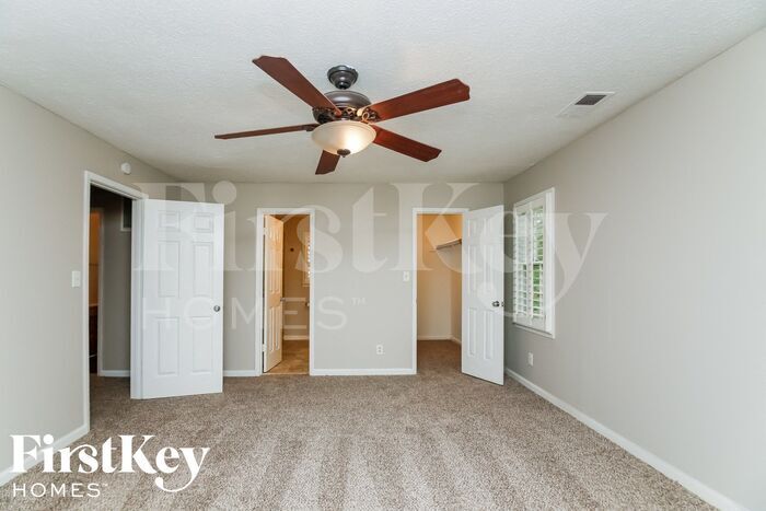 Building Photo - 4042 Hampton Ct