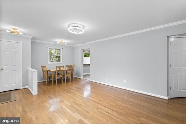 Building Photo - 308 Clagett Dr