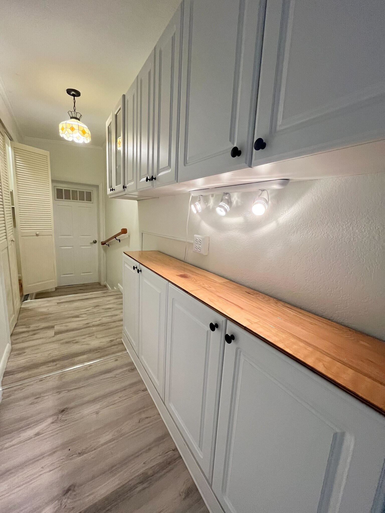 Building Photo - 516 Northmoor Ave N