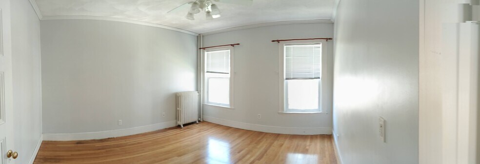 Building Photo - 52 Crescent Ave