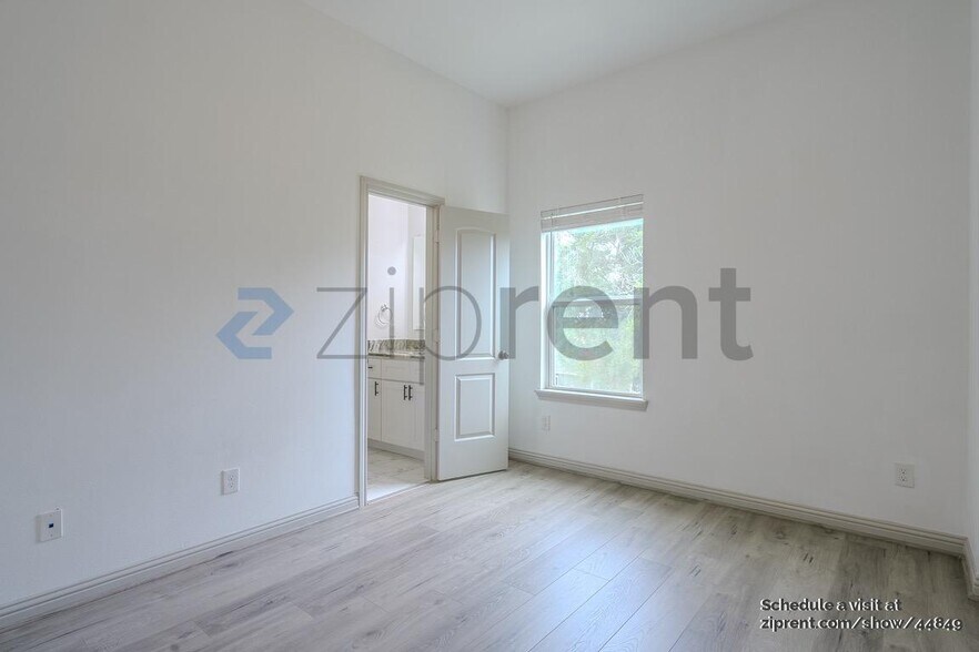 Building Photo - 4521 Clover St