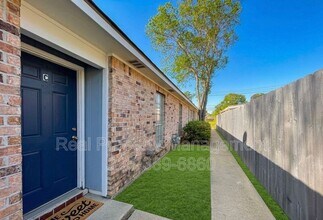 Building Photo - 10642 Stanley Aubin Ln