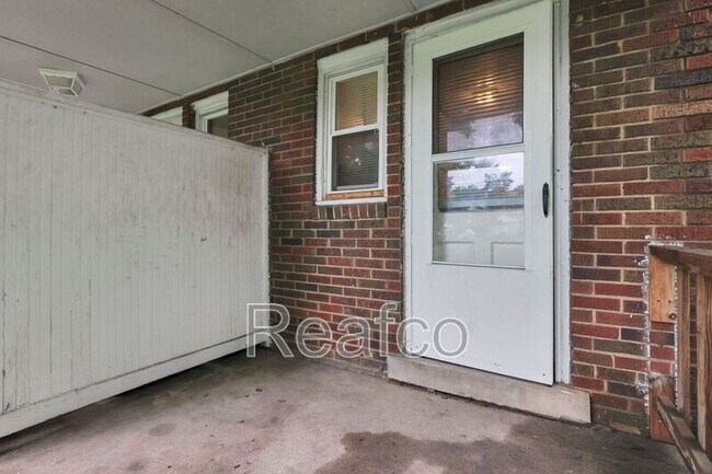 Building Photo - 53 S Burgess Ave