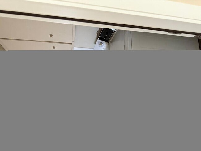 Building Photo - 9209 W Glen Oaks Cir N