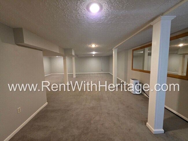 Building Photo - WOW! Fantastic 4Bedroom/ 2 Bath Ranch With All The Upgrades / Great Location / Popular Alexander ...