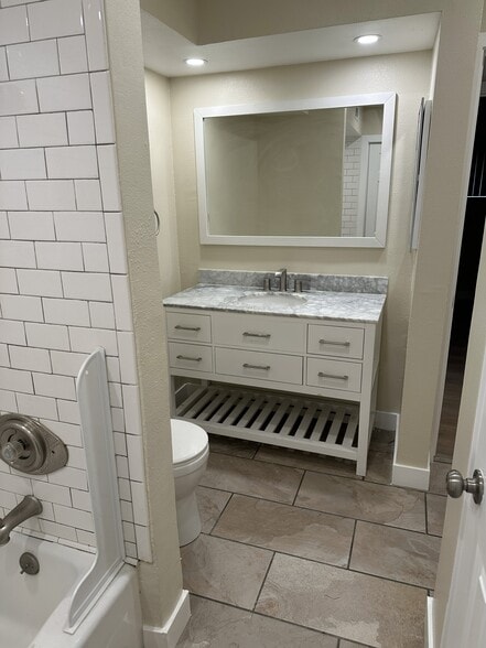 Bathroom - 21035 Bryant St