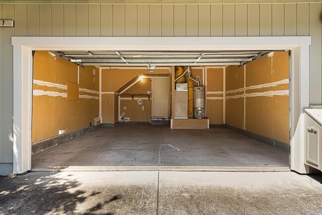 Building Photo - 7 Meridian Cir