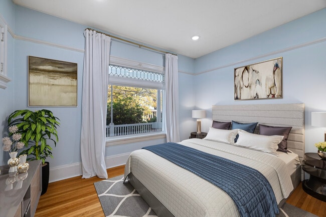 1st bedroom - 2338 NW Hoyt St