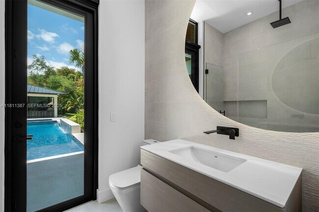 Building Photo - 12500 SW 64th Ave