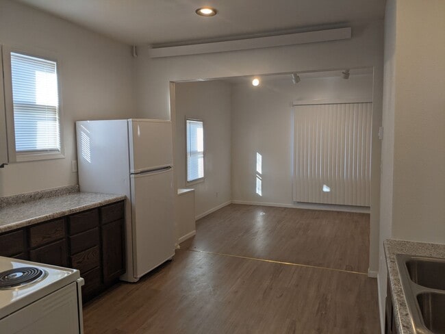 Building Photo - $850 - I Bedroom 1 Bathroom Apartment - Ne...