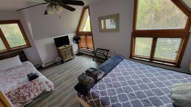 Building Photo - 66 Paquette Dr