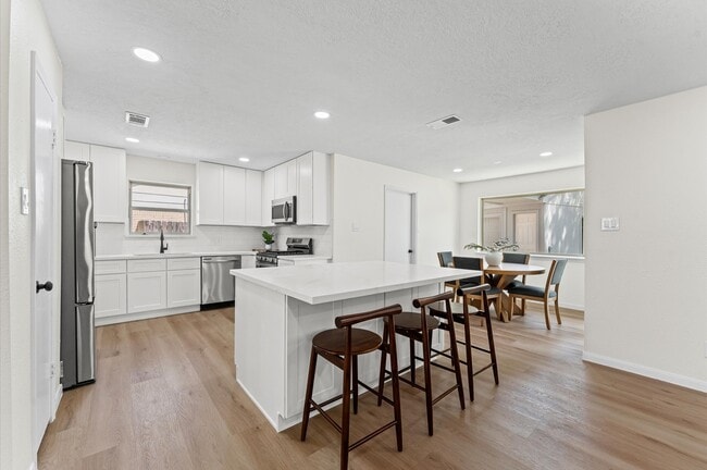 Building Photo - 2914 Riata Ln