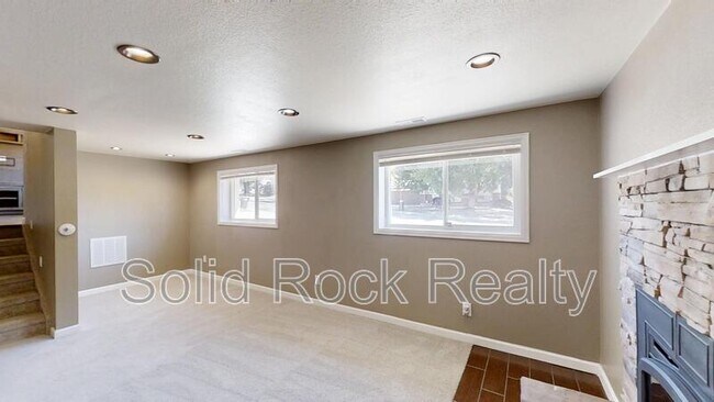 Building Photo - 5780 Eldora Dr