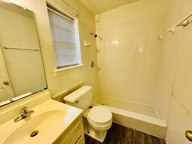 Building Photo - 4914 57th St