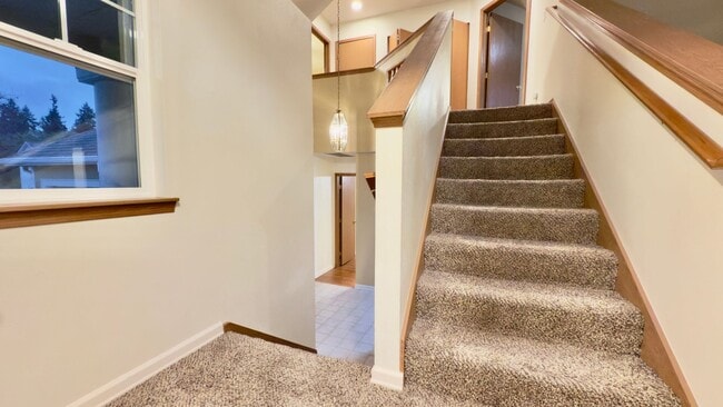 Building Photo - 3 Bedroom (Two Primary Suites) Floorplan i...