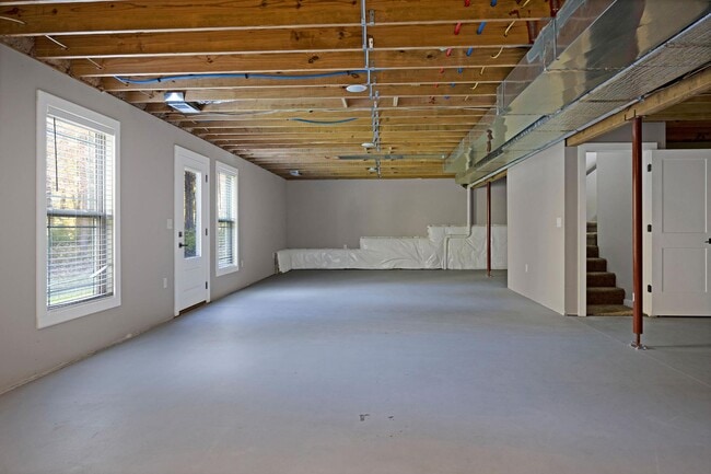 Building Photo - 369 Meadowview Dr