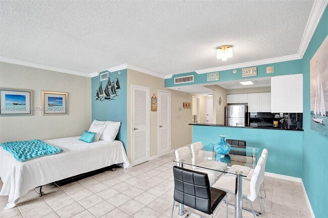 Building Photo - 2501 S Ocean Dr