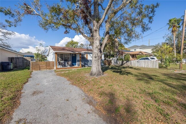 Building Photo - 3605 W Iowa Ave