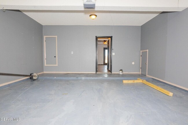 Building Photo - 3274 Maple Point Dr