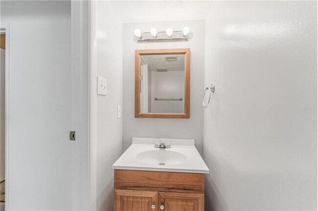 Building Photo - 1682 Harvest Green Ct