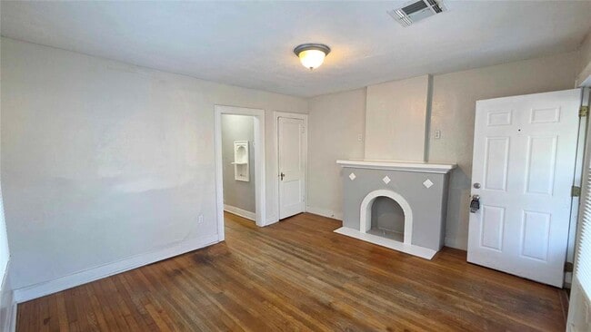 Building Photo - 2326 NW 22nd St