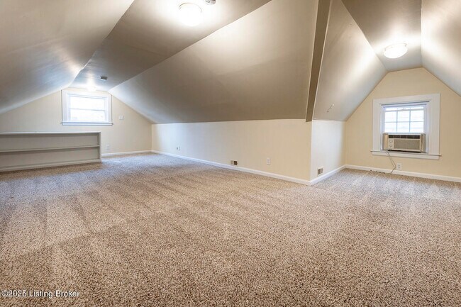 Building Photo - 505 Oxford Pl