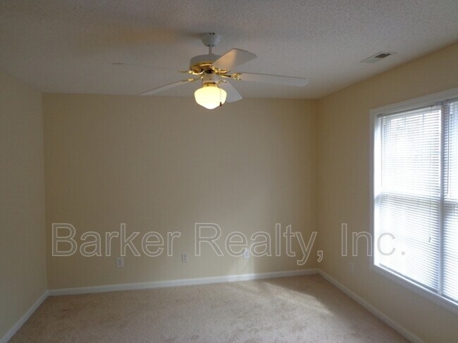 Building Photo - 2203 Violet Bluff Ct