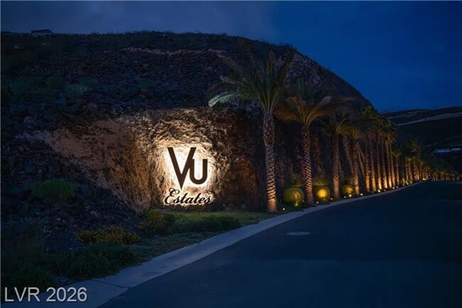 Building Photo - Modern Tri-Story Home in McDonald Highlands