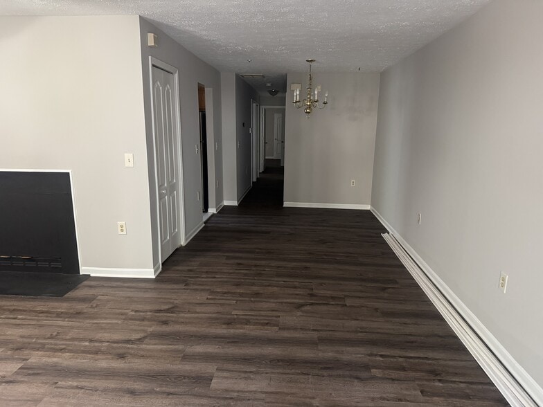 Building Photo - 4607 Deepwood Ct