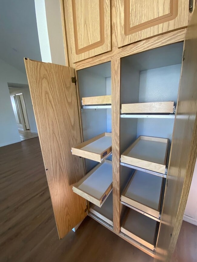 Building Photo - Summerfield Home