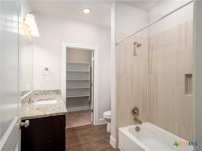 Building Photo - 361 High Dr